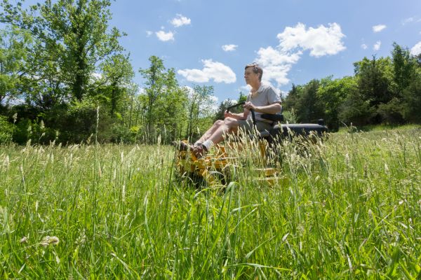 Cost of Tall Grass Mowing in Bowling Green