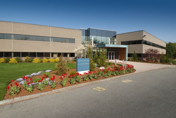 Cost of Commercial Groundskeeping in Bowling Green